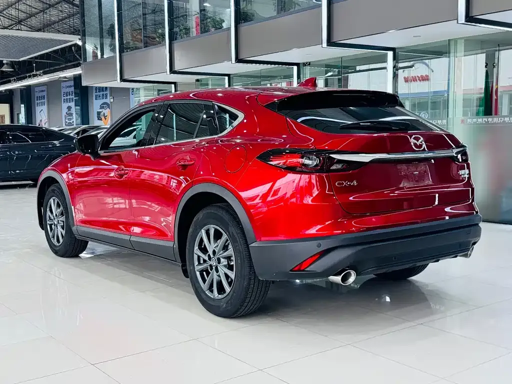 Mazda CX-4 2024 из CN, фото 3