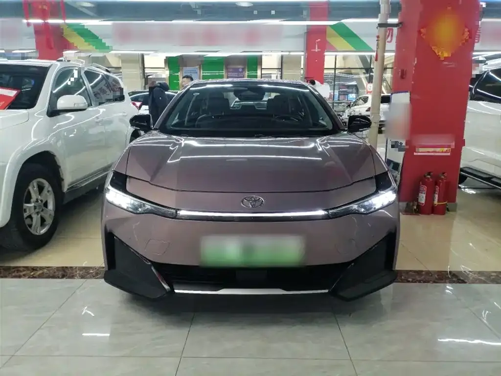 Toyota bZ3 2023 из CN, фото 9