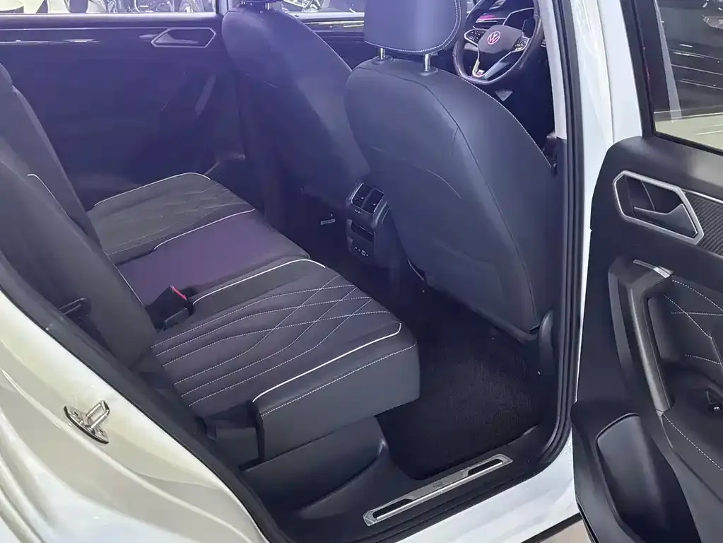 Volkswagen Tiguan L 2022 из CN, фото 6