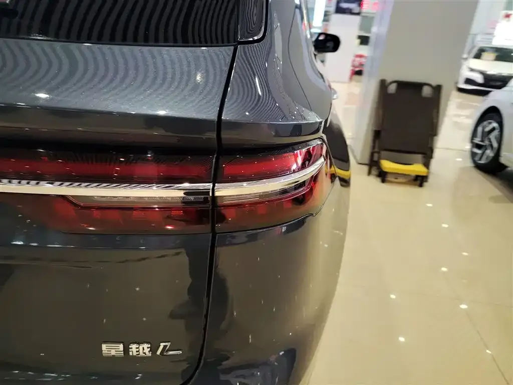 Geely Xingyue L 2023 из CN, фото 4