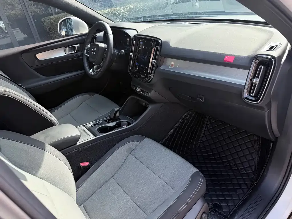 Volvo XC40 2022 из CN, фото 2