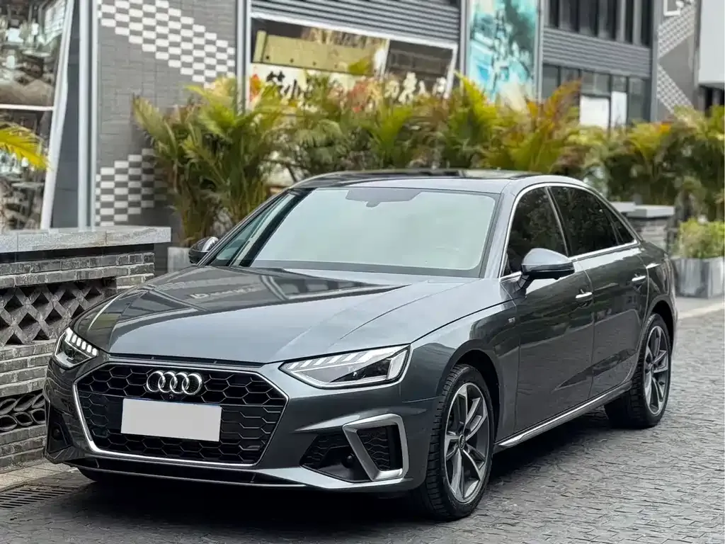 Audi A4L 2023 из CN, фото 1