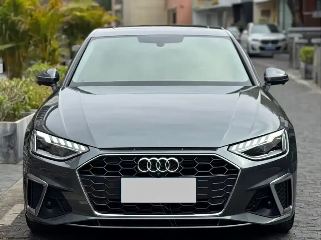 Audi A4L 2023 из CN, фото 2