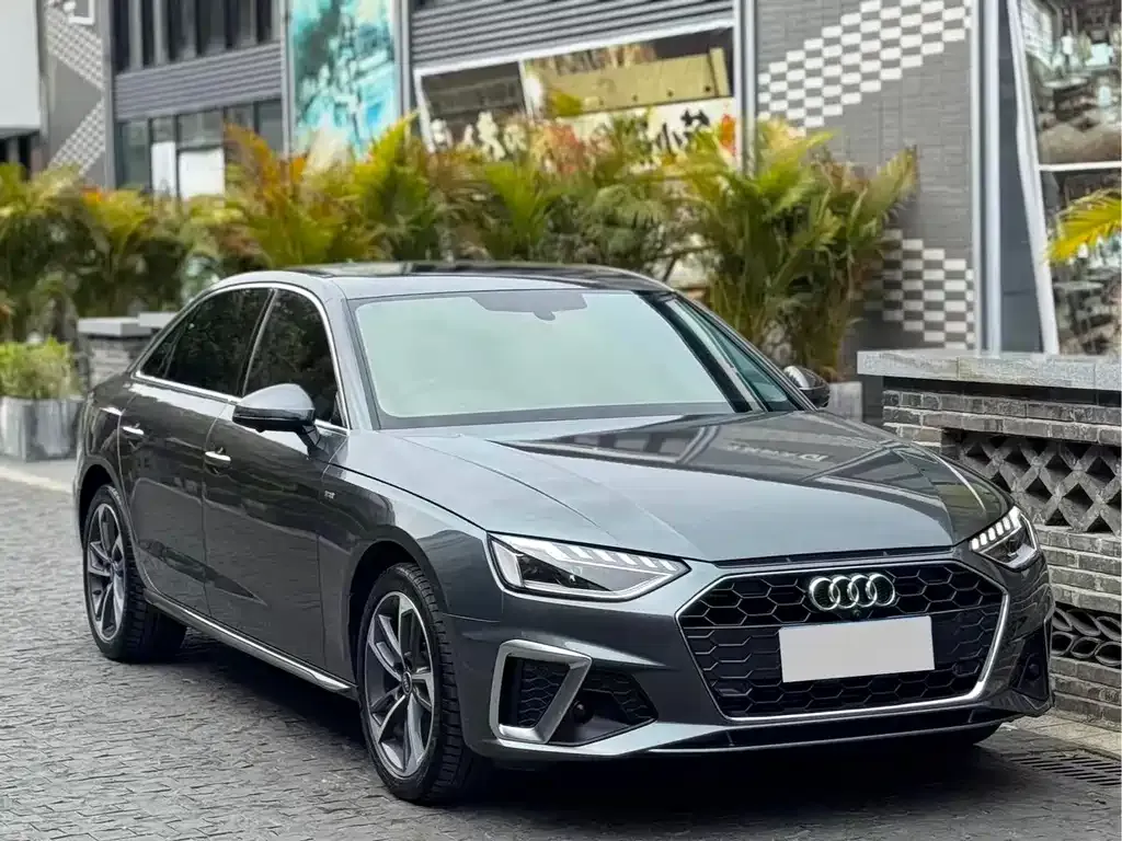 Audi A4L 2023 из CN, фото 7