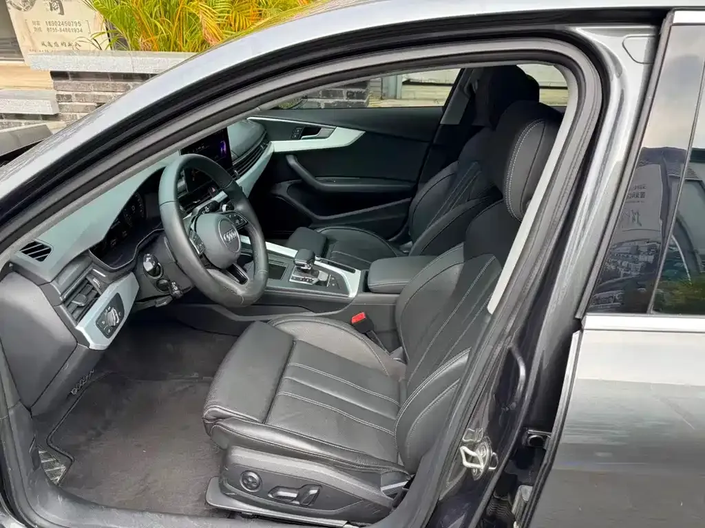 Audi A4L 2023 из CN, фото 4