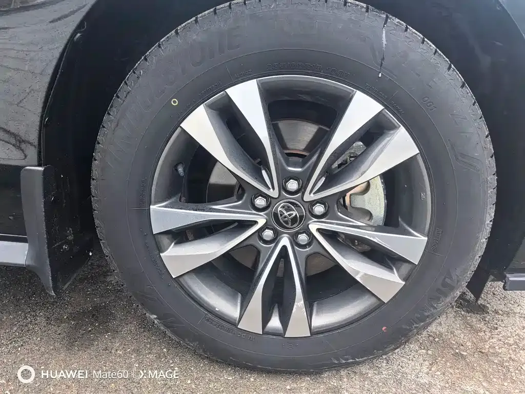 Toyota Granvia 2023 из CN, фото 6