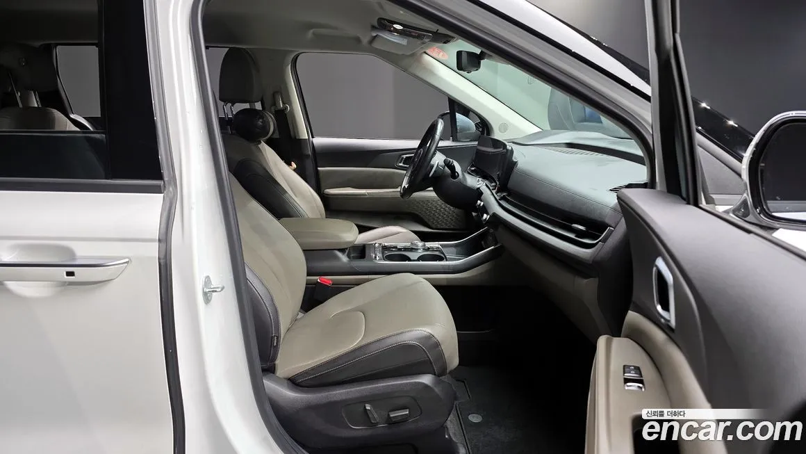 Kia Carnival — фото 10