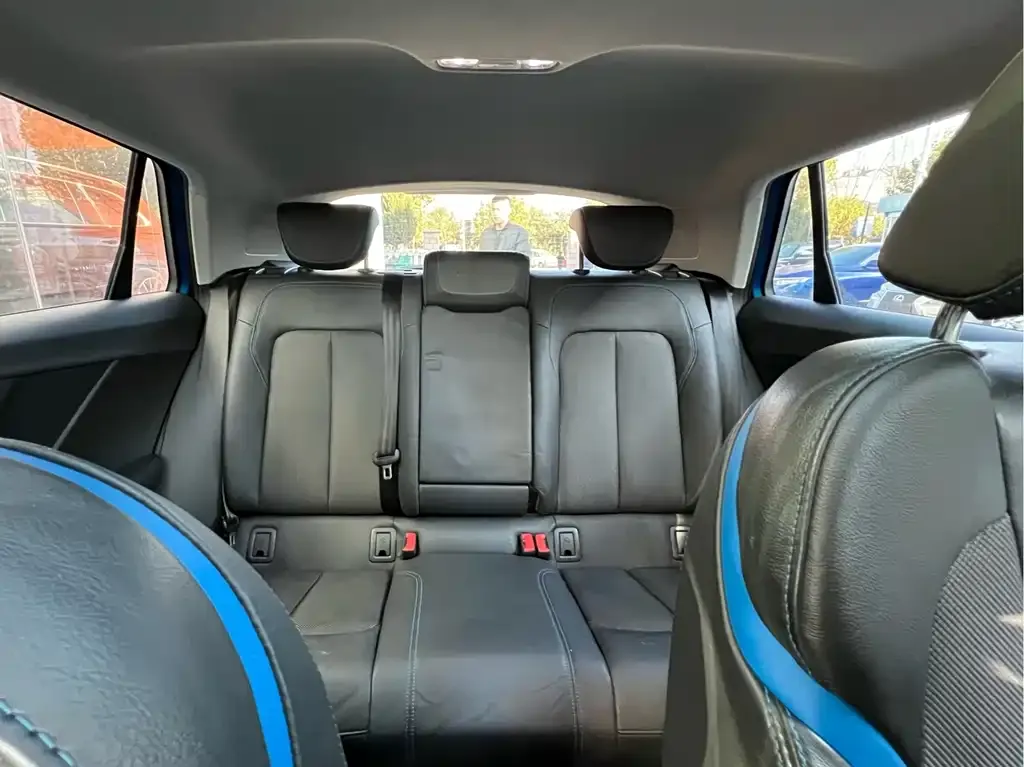 Audi Q2L e-tron 2021 из CN, фото 9