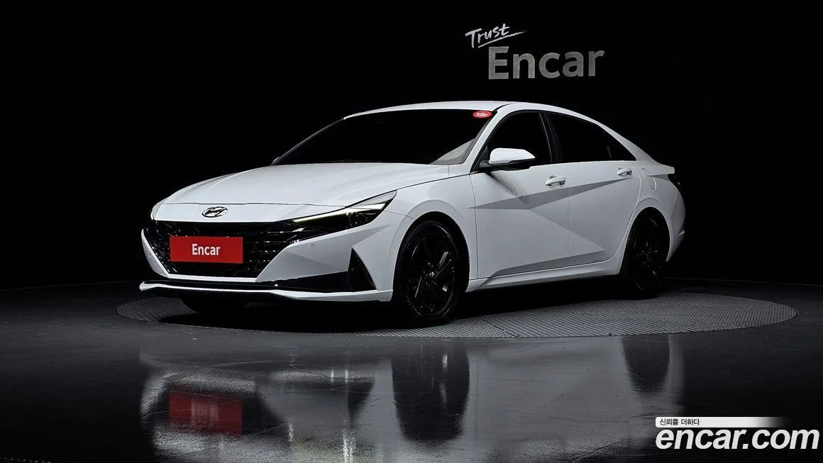 Hyundai AVANTE — фото 1