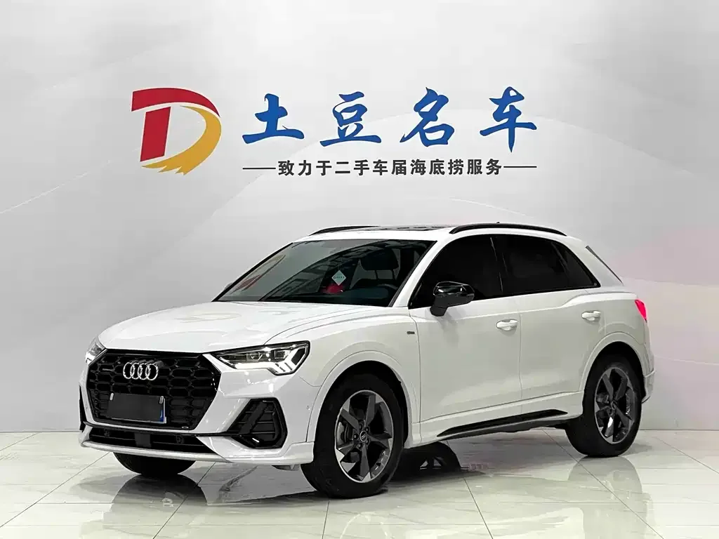 Audi Q3 — фото 1
