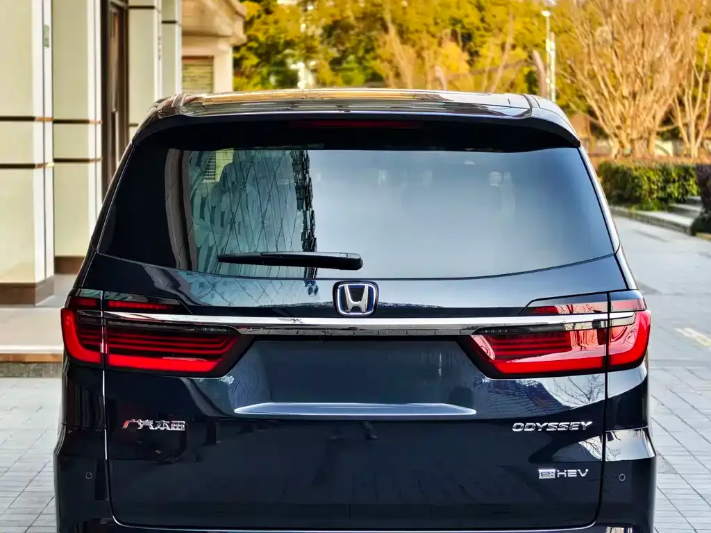 Honda Odyssey — фото 5