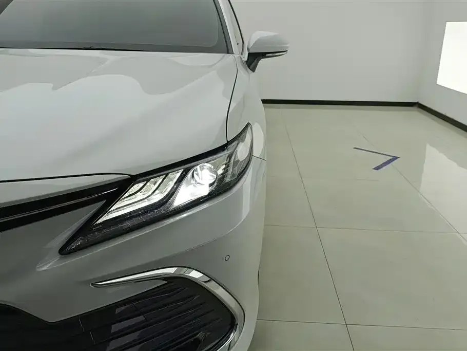 Toyota Camry 2023 из CN, фото 10