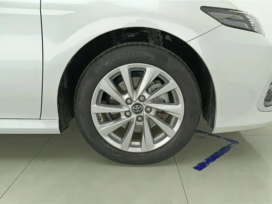 Toyota Camry 2023 из CN, фото 9