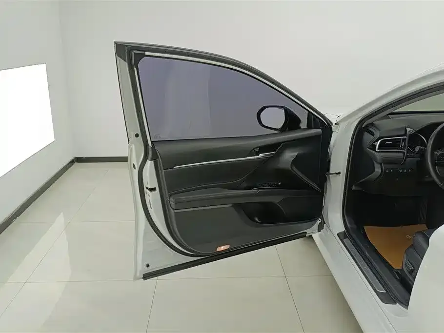 Toyota Camry 2023 из CN, фото 4