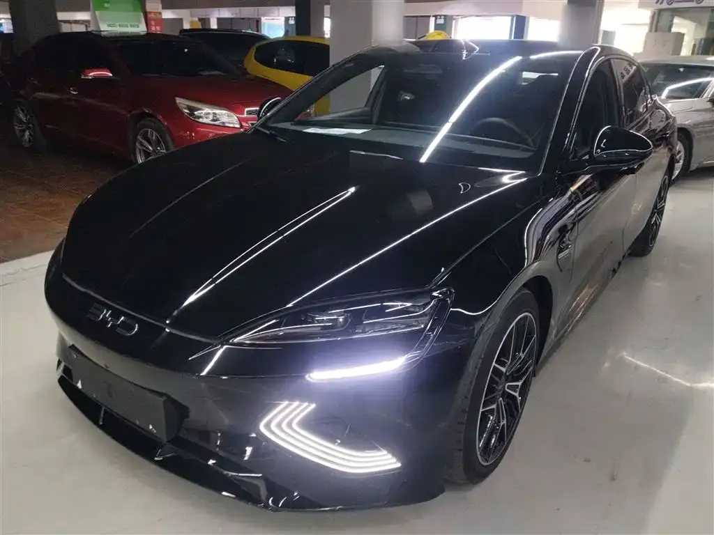 BYD Seal — фото 8