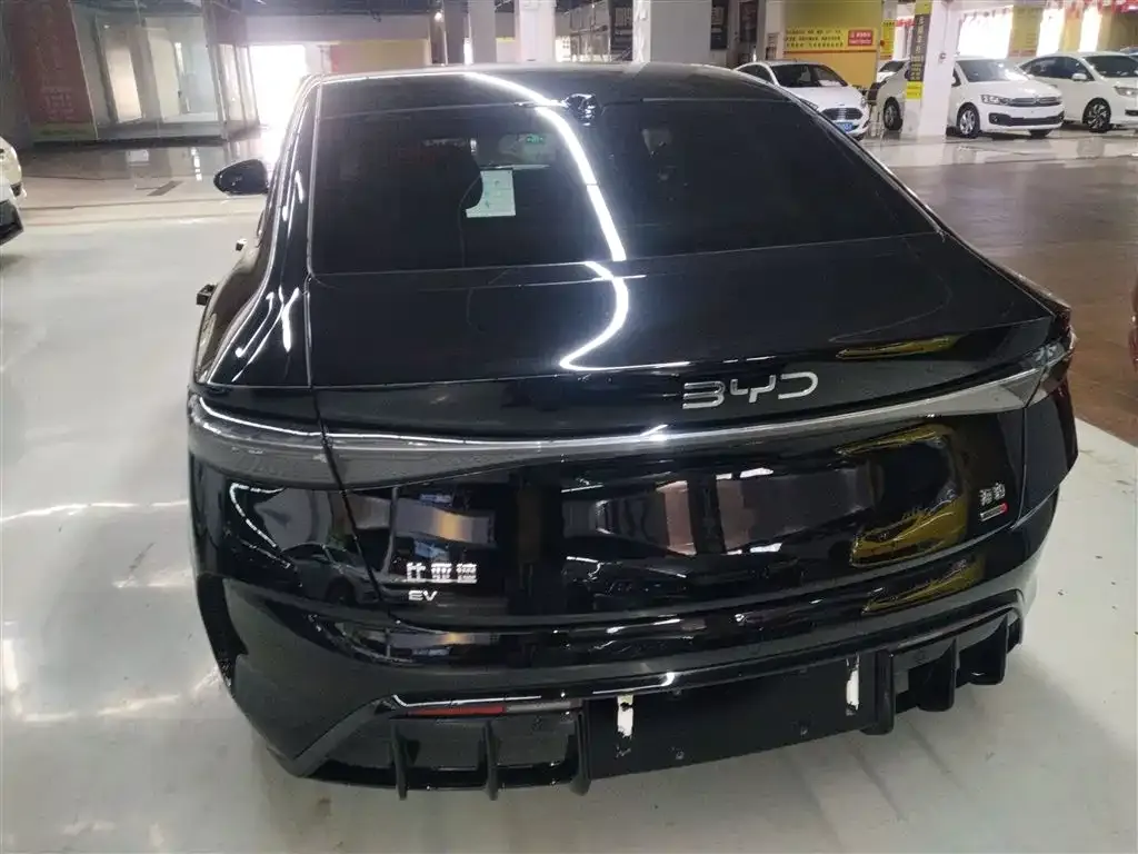 BYD Seal — фото 9
