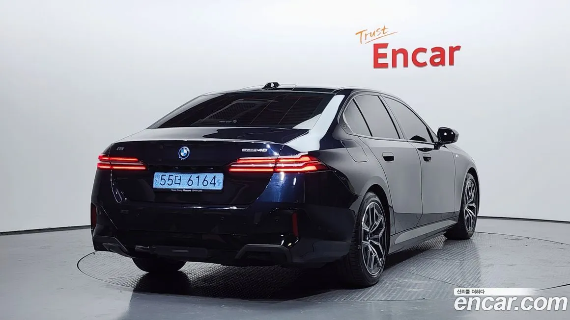 BMW i5 — фото 2