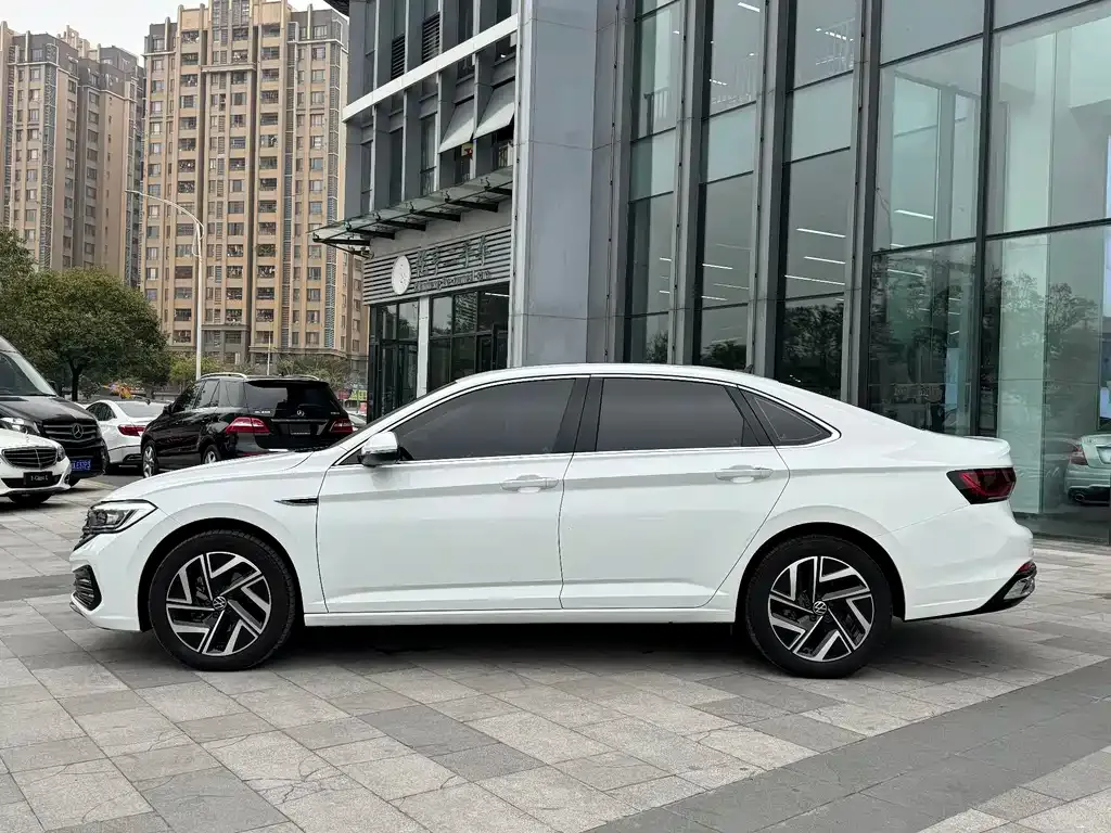 Volkswagen Sagitar 2024 из CN, фото 10