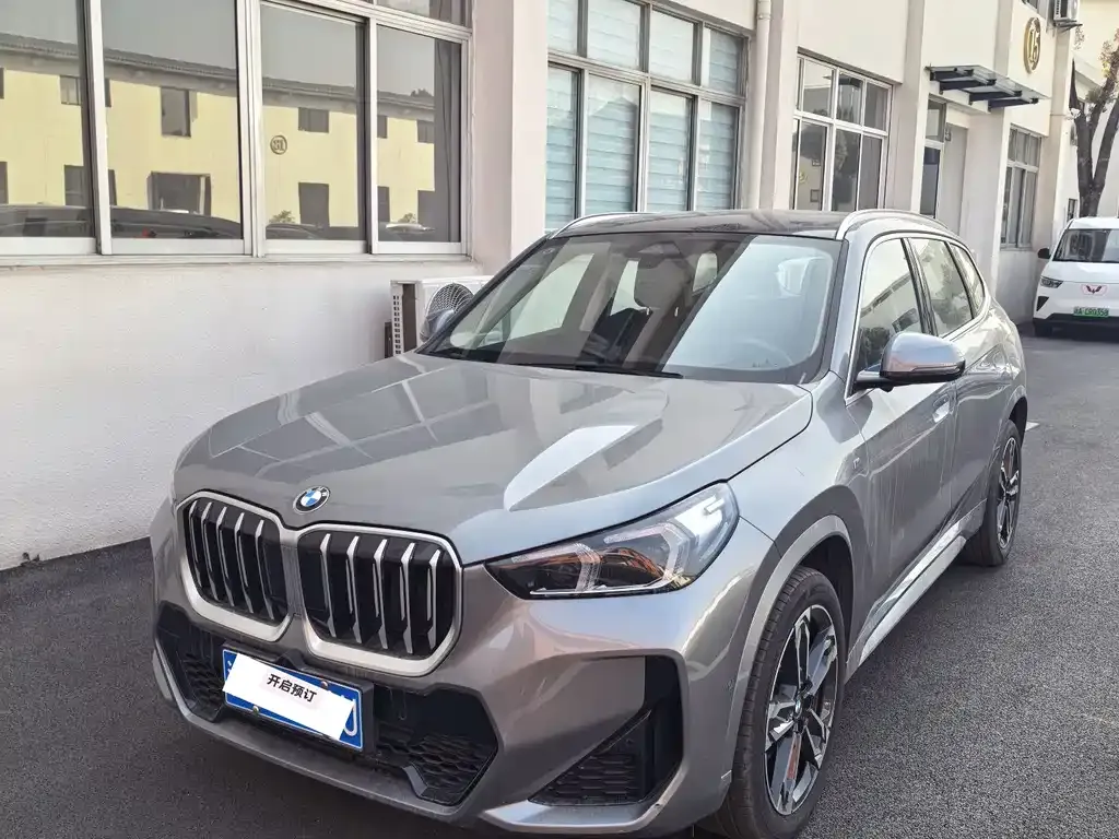 BMW X1 — фото 1