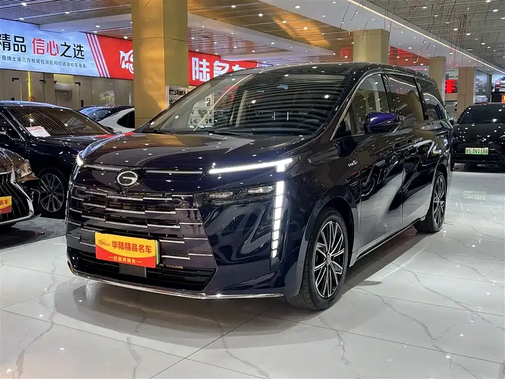 GAC Motor E8 Hybrid — фото 1