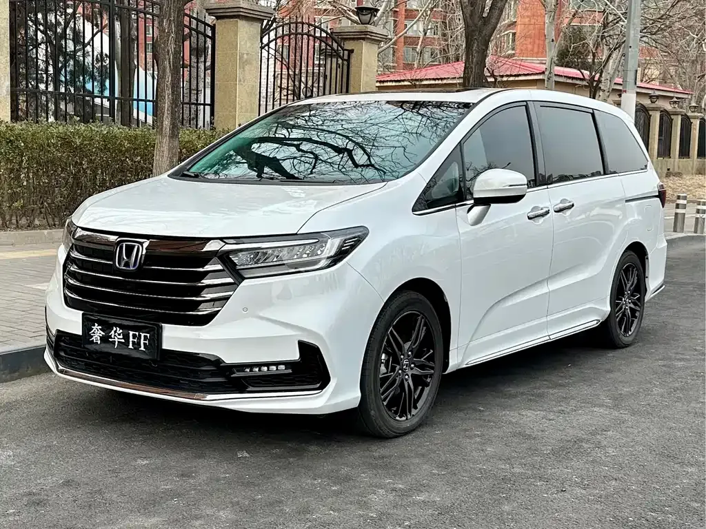 Honda Odyssey — фото 1