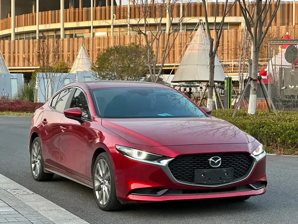Mazda 3 Axela — фото 10