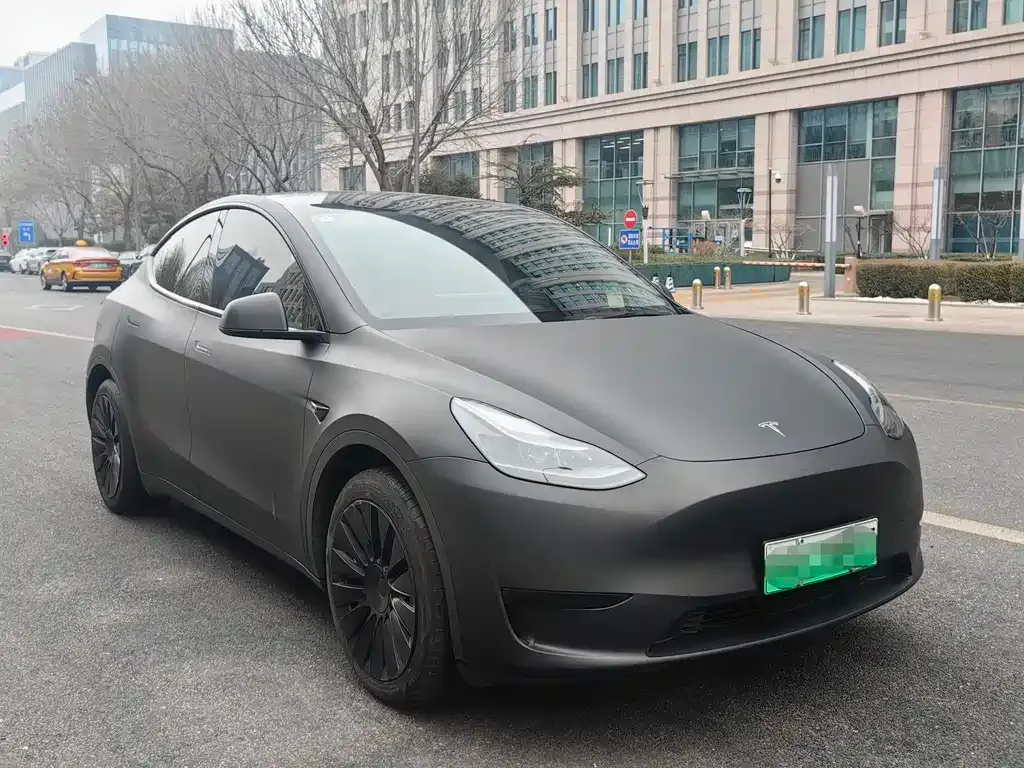 Tesla Model Y — фото 6