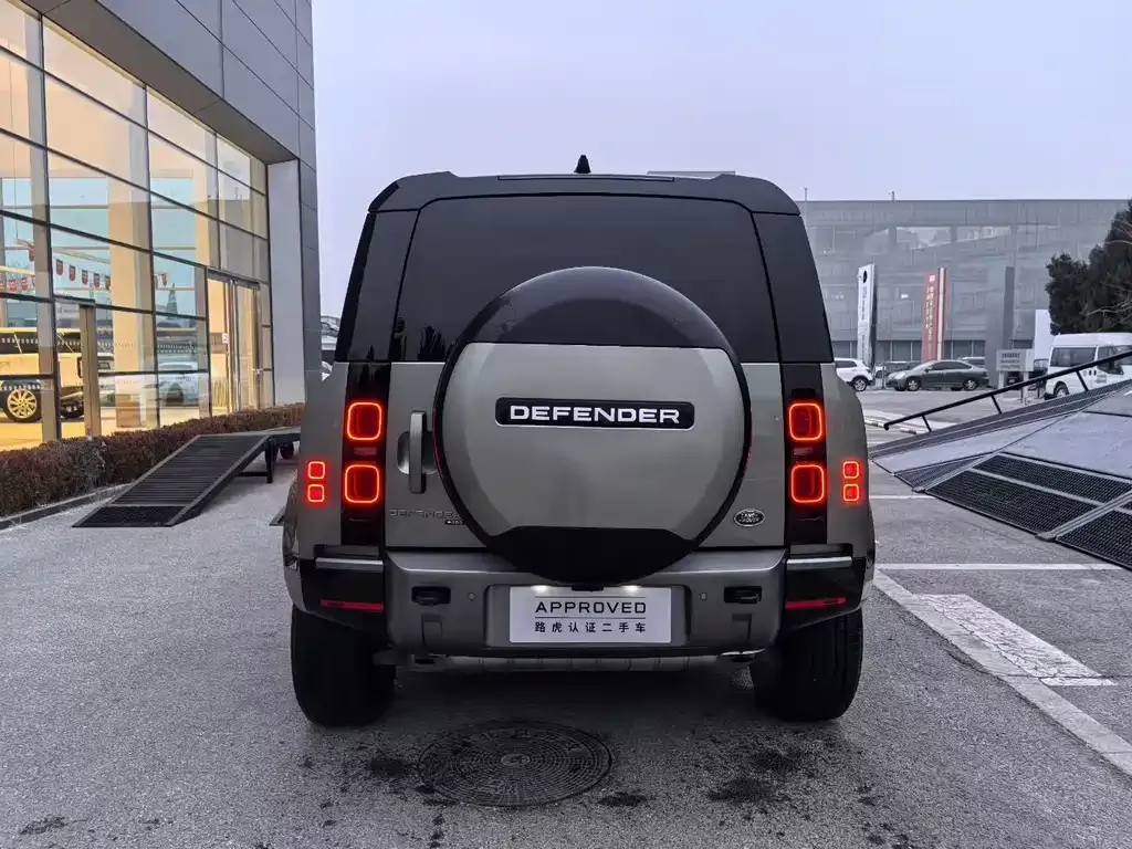 Land Rover Defender — фото 9