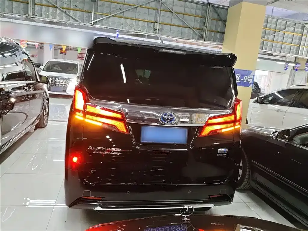 Toyota Alphard 2021 из CN, фото 5