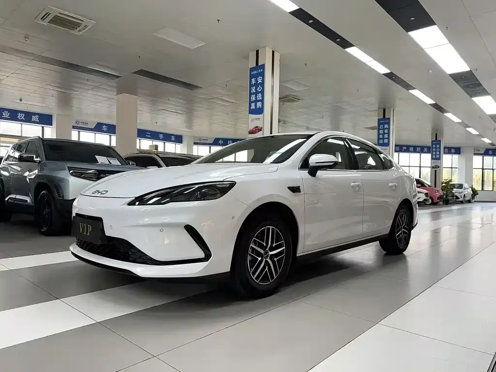 BYD Seal 05 DM-i — фото 1
