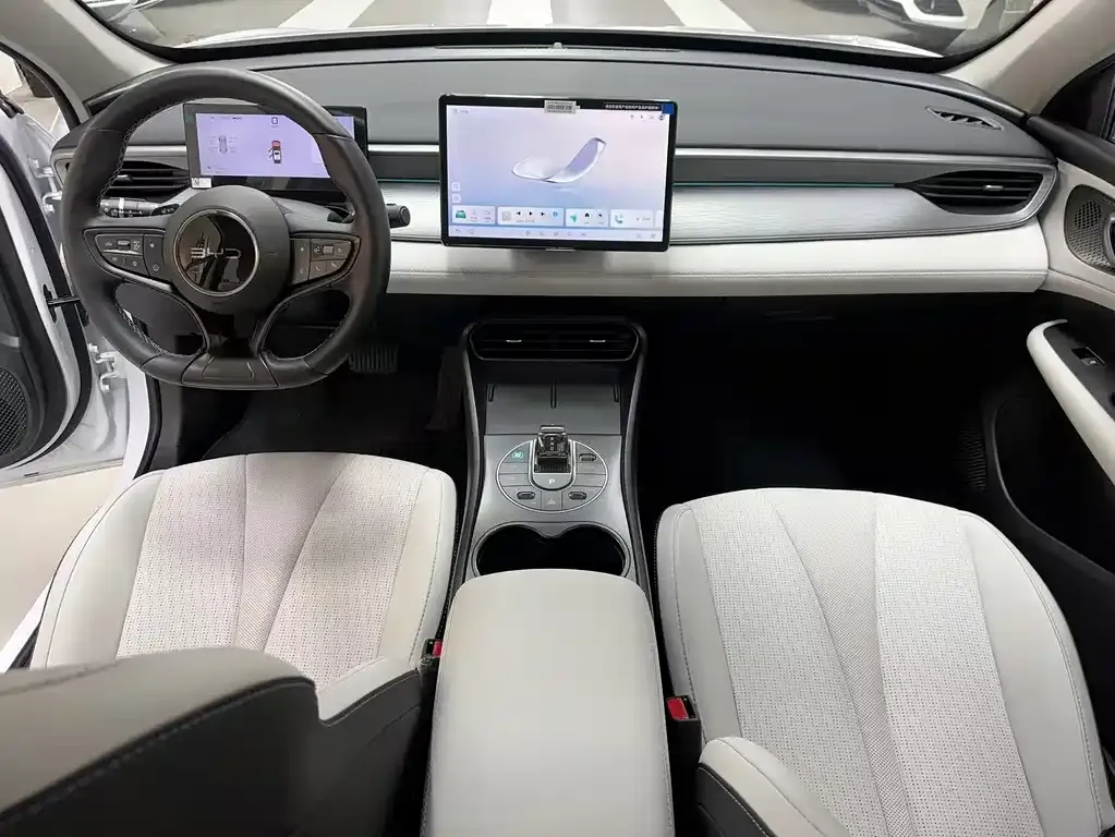 BYD Seal 05 DM-i — фото 8
