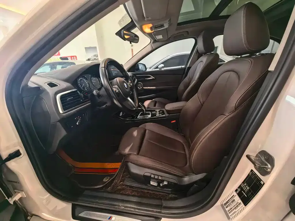BMW 1 Series 2023 из CN, фото 9