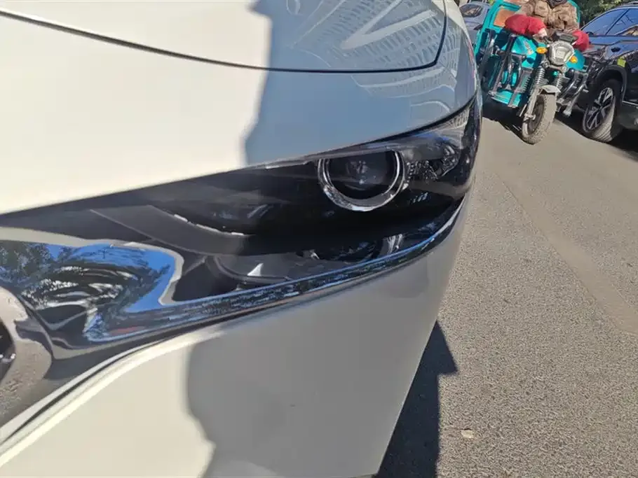 Mazda 3 Axela 2021 из CN, фото 5