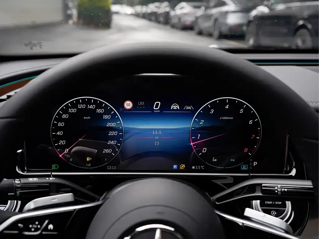 Mercedes-Benz E-Class 2025 из CN, фото 3