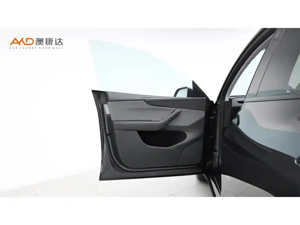 Tesla Model Y 2025 из CN, фото 6