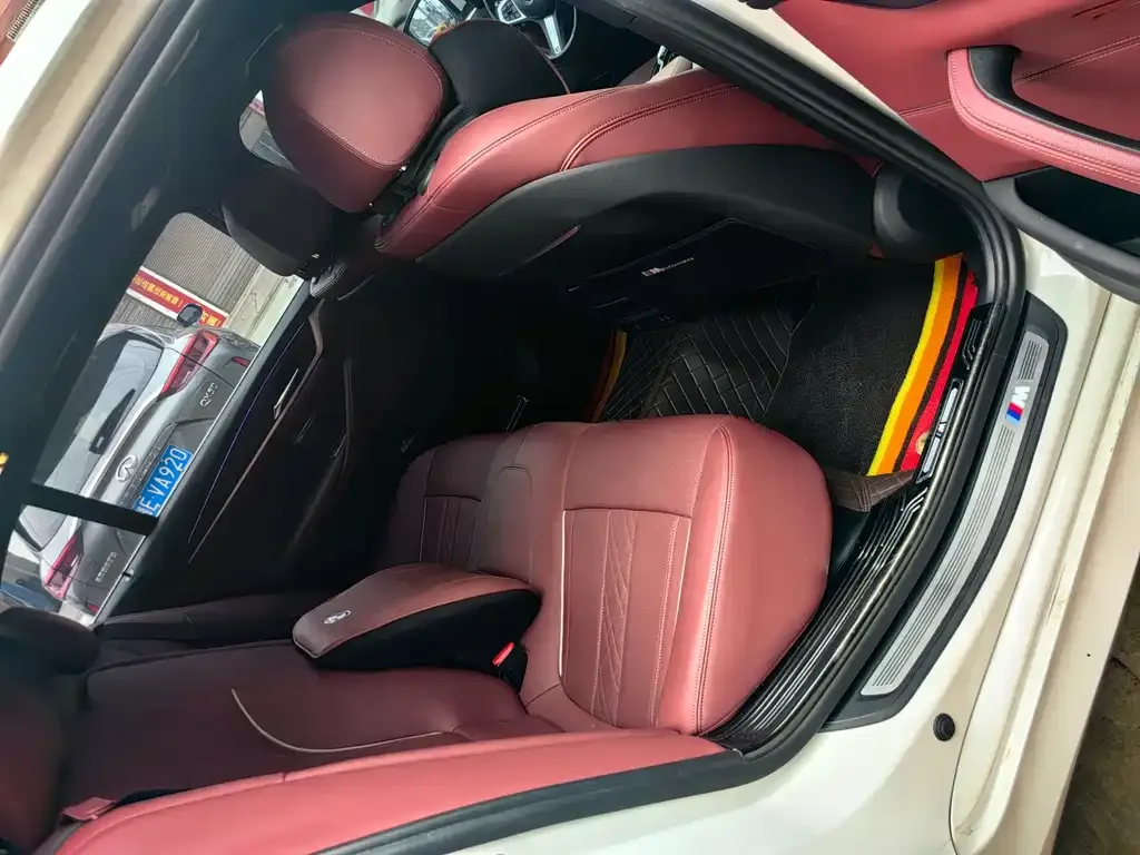 BMW 5 Series 2022 из CN, фото 2