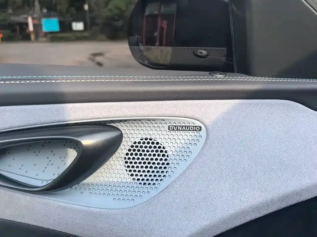BYD Seal — фото 10