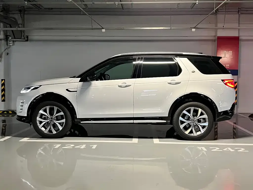 Land Rover Discovery Sport 2024 из CN, фото 4