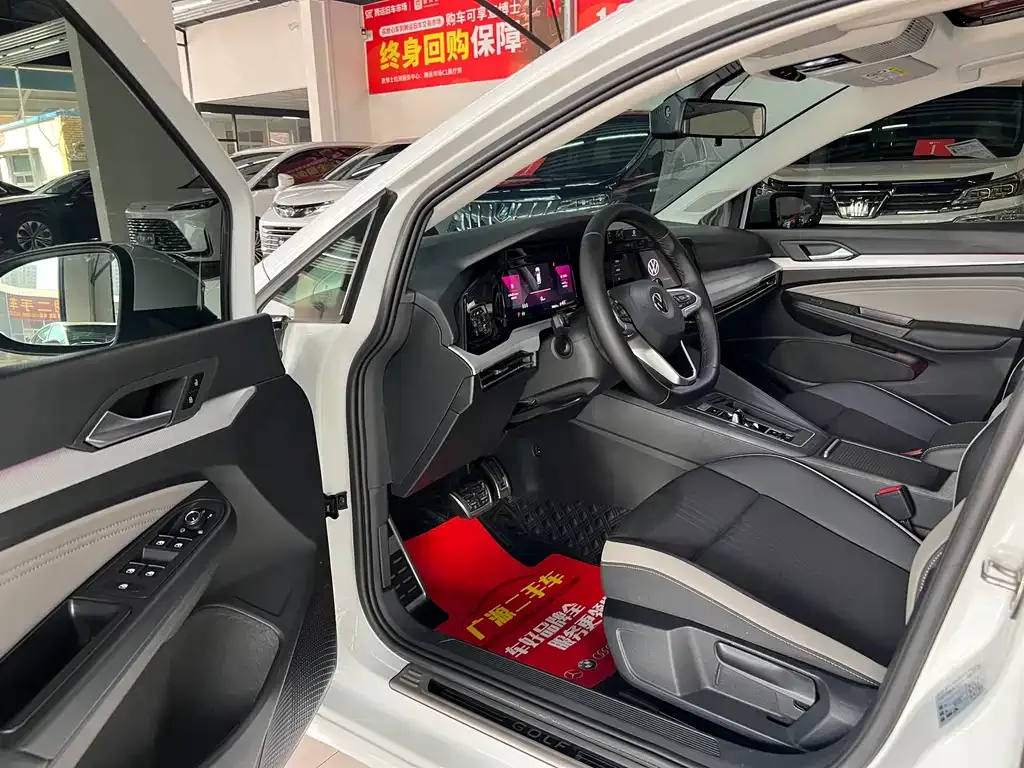 Volkswagen Golf 2021 из CN, фото 5
