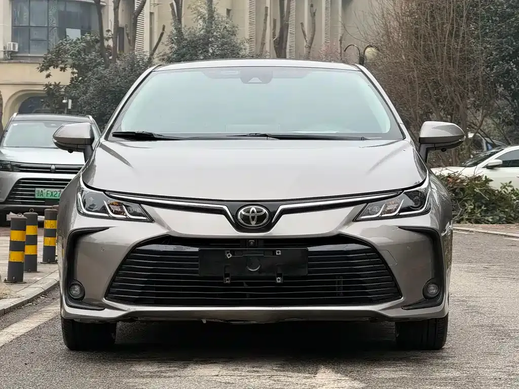 Toyota Corolla 2022 из CN, фото 1