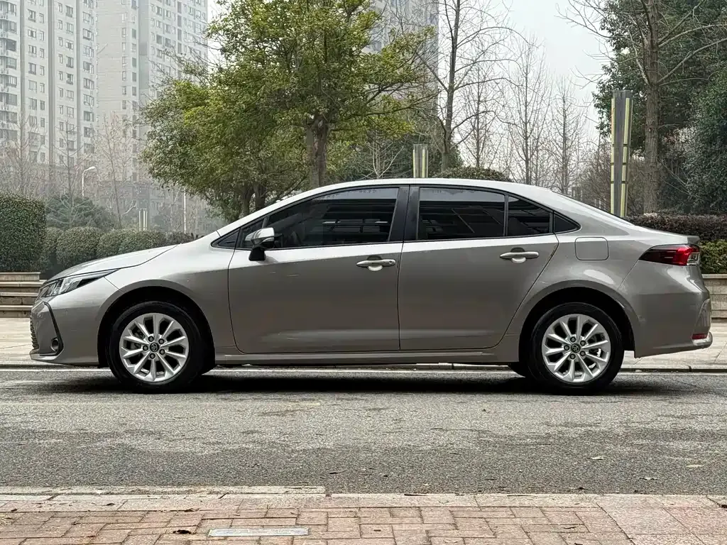 Toyota Corolla 2022 из CN, фото 10