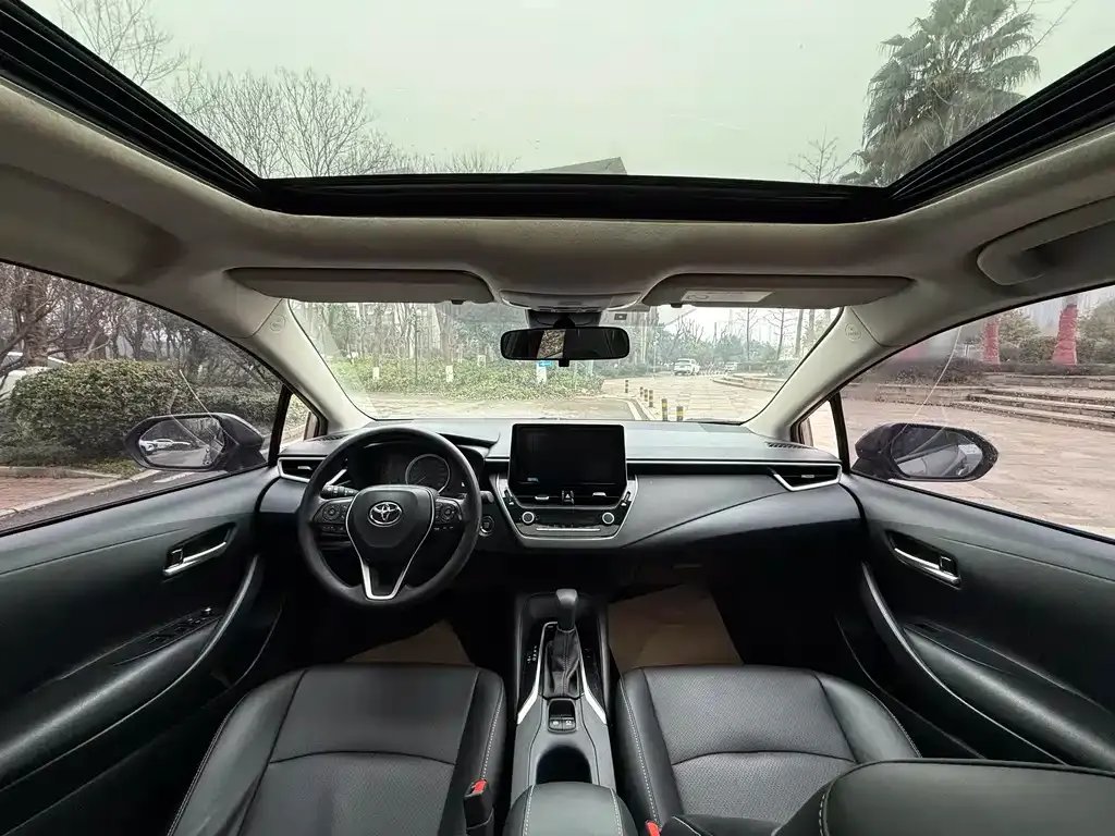 Toyota Corolla 2022 из CN, фото 3