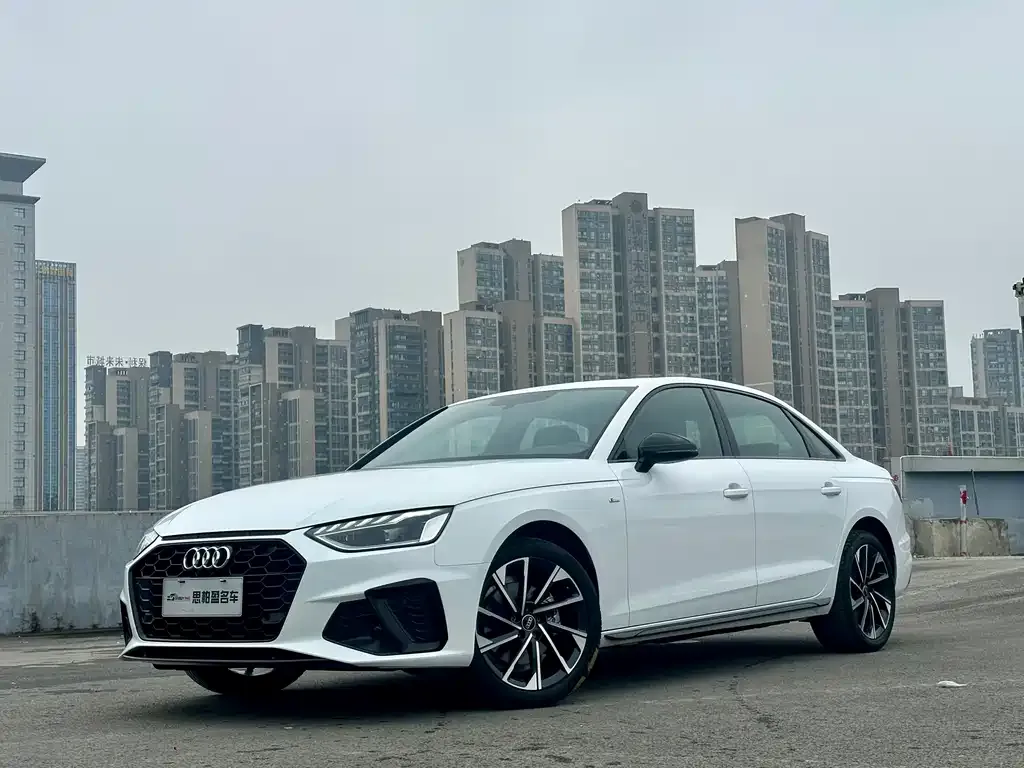 Audi A4L 2023 из CN, фото 1