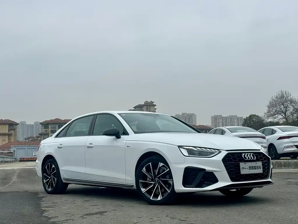 Audi A4L 2023 из CN, фото 6