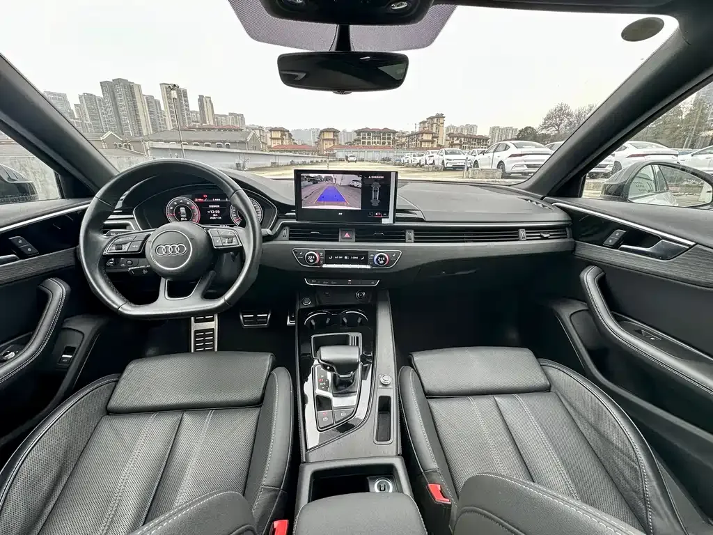 Audi A4L 2023 из CN, фото 9