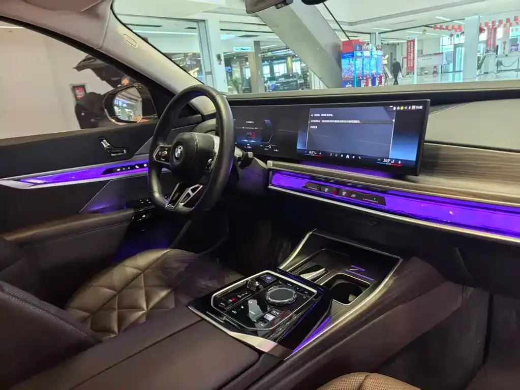 BMW i7 2023 из CN, фото 4