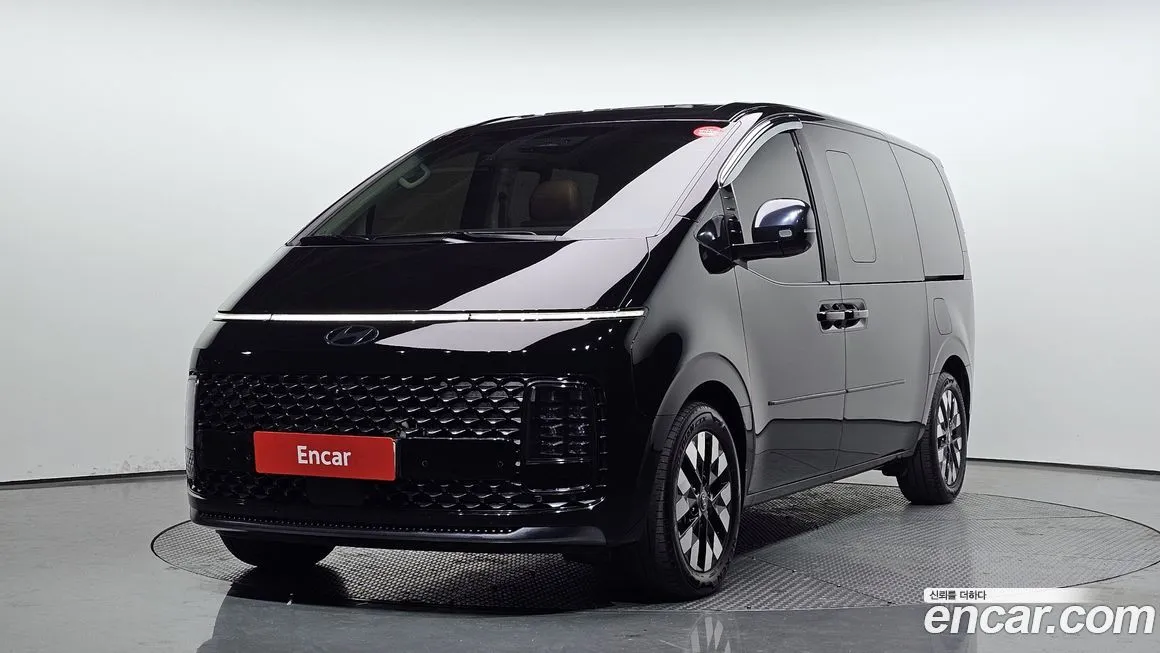Hyundai Staria