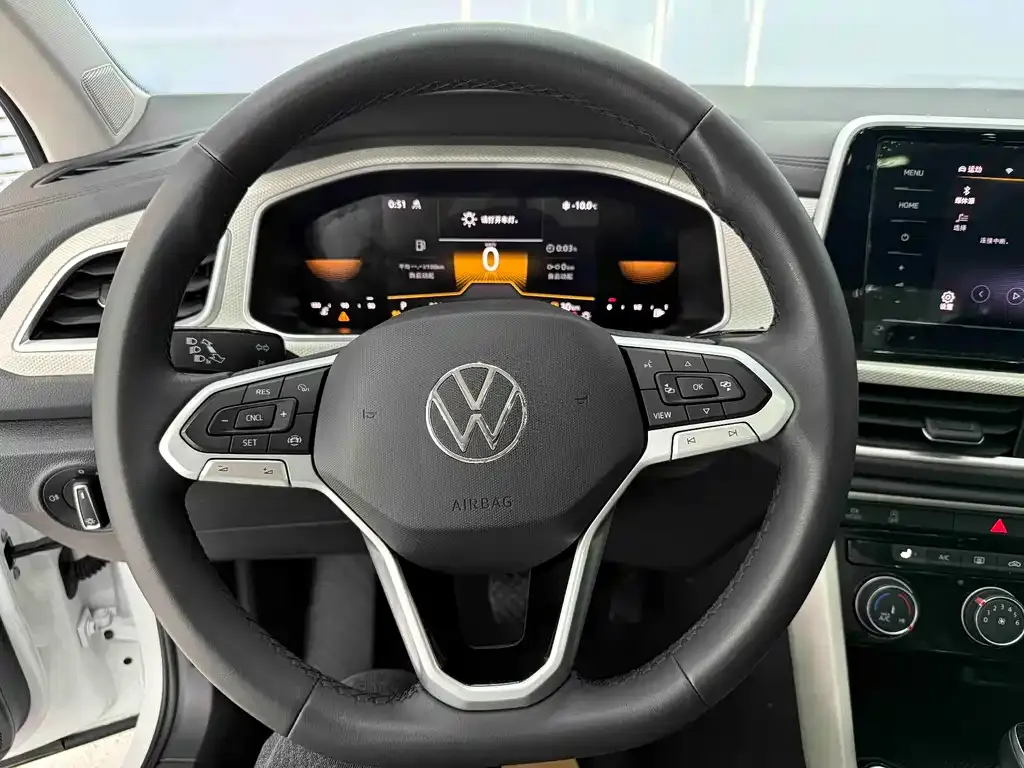 Volkswagen T-Roc 2023 из CN, фото 8