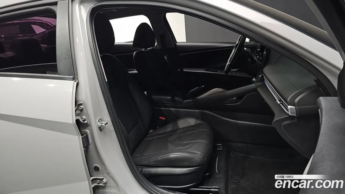 Hyundai AVANTE 2024 из KR, фото 3