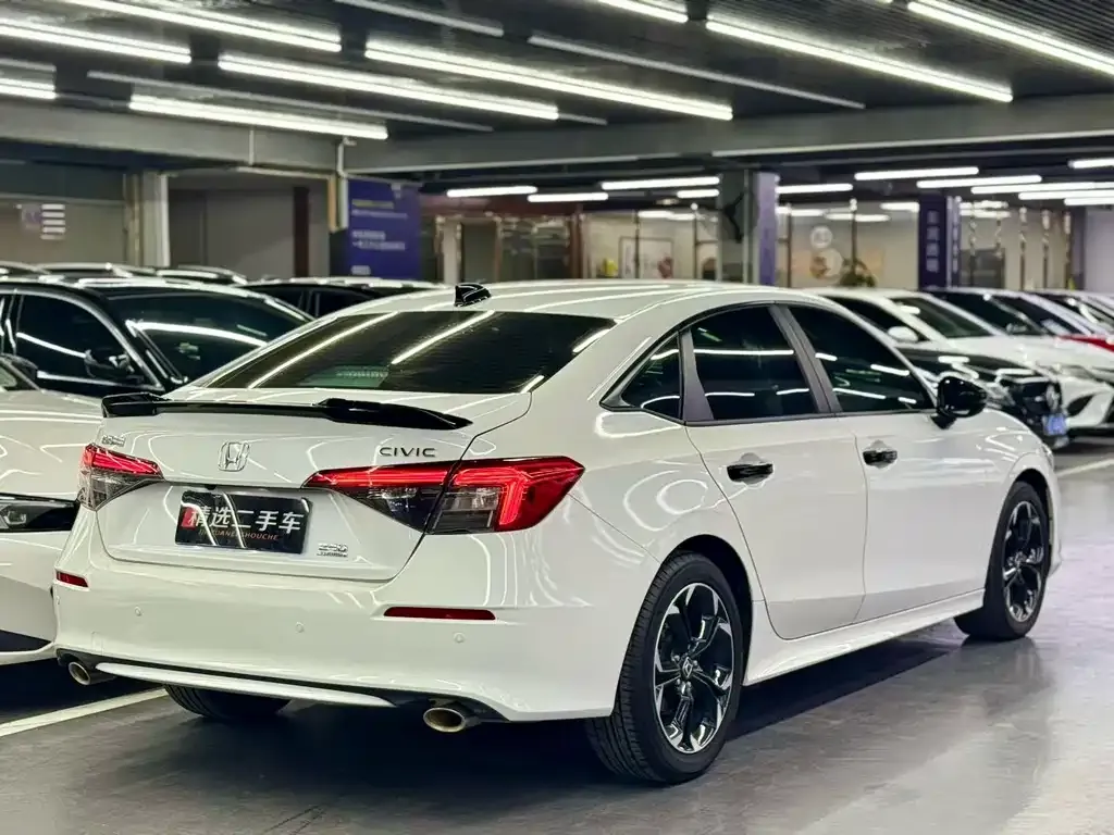 Honda Civic — фото 5